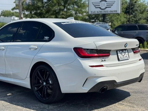 Used 2022 BMW 330i Sedan w/ M Sport Package RWD image 5