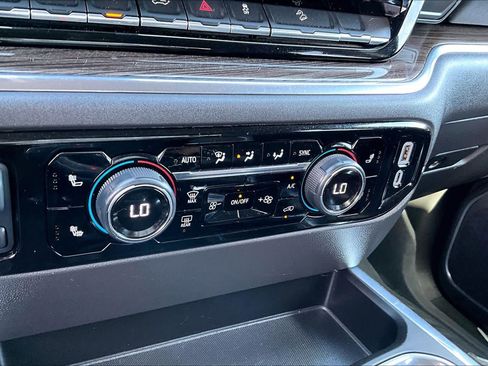 Used 2024 Chevrolet Silverado 1500 LT Trail Boss w/ Dark Appearance Package image 35