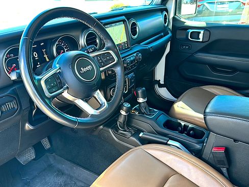 Used 2022 Jeep Gladiator Rubicon w/ LED Lighting Group image 12