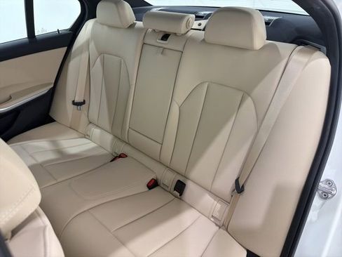 Used 2019 BMW 330i xDrive Sedan w/ Convenience Package AWD/4WD image 16