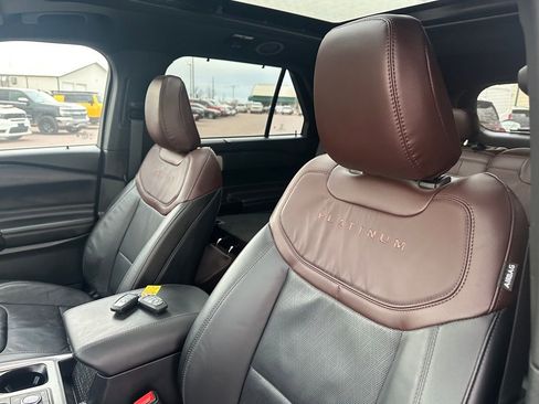Used 2024 Ford Explorer Platinum w/ Technology Package image 13