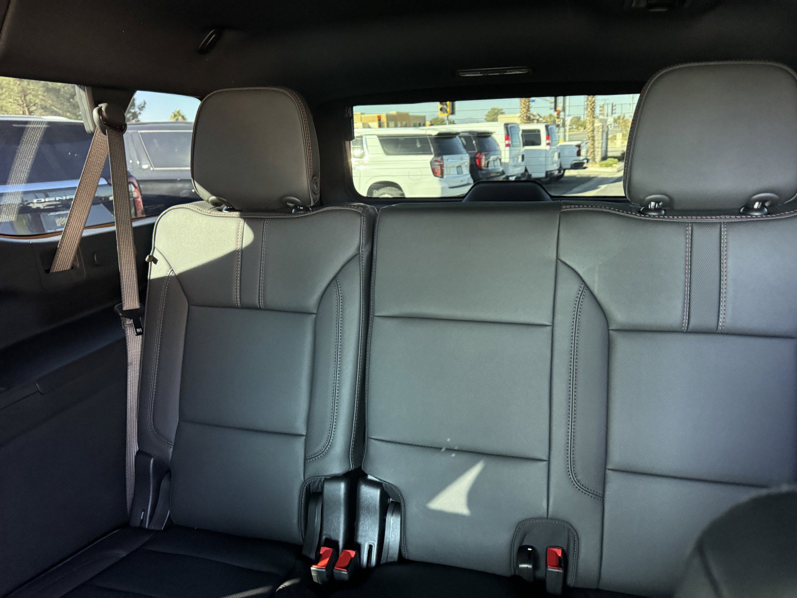 Used 2026 Chevrolet Suburban RST w/ Comfort Package AWD/4WD image 14