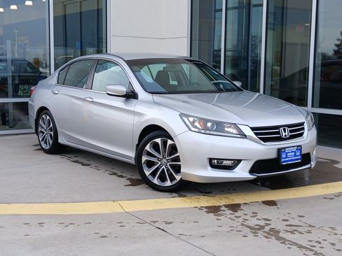 Used 2013 Honda Accord Sport image 2