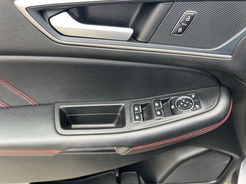 Certified 2024 Ford Edge ST-Line AWD/4WD image 11