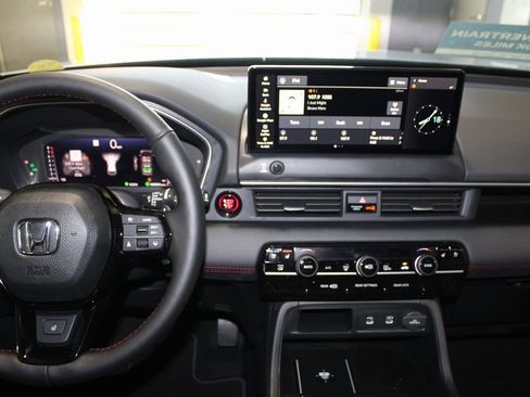 New 2026 Honda Pilot Black Edition image 33