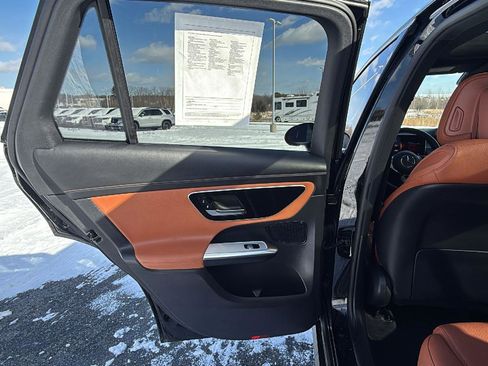 Used 2023 Mercedes-Benz GLC 300 GLC 300 image 26