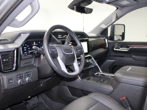 Used 2025 GMC Sierra 2500 Denali w/ Denali Reserve Package image 28