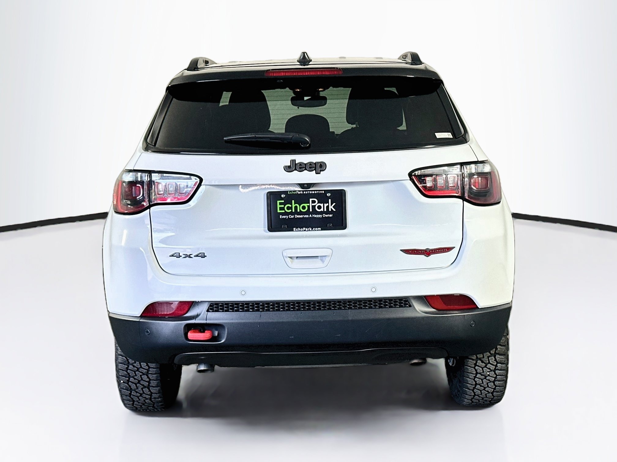 Used 2025 Jeep Compass Trailhawk AWD/4WD image 7