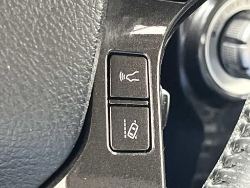 Used 2020 Toyota 4Runner TRD Off-Road Premium w/ Moonroof Package AWD/4WD image 38