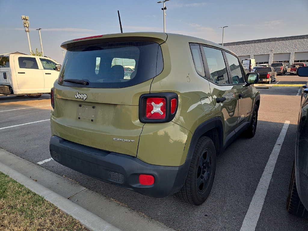 Used 2015 Jeep Renegade Sport w/ Power & Air Group FWD image 3