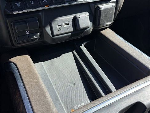 Used 2022 GMC Sierra 2500 Denali image 22
