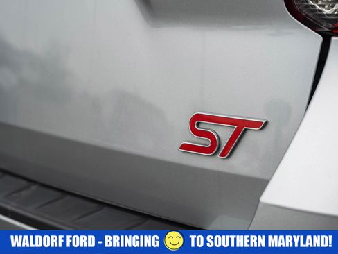 Used 2022 Ford Explorer ST w/ Equipment Group 401A image 7