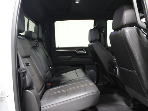 Used 2024 Chevrolet Silverado 2500 High Country w/ Technology Package AWD/4WD image 27