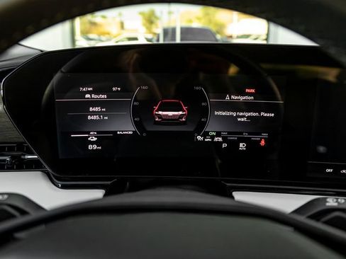 Used 2025 Audi A6 e-tron Premium Plus w/ Premium Plus RWD image 19