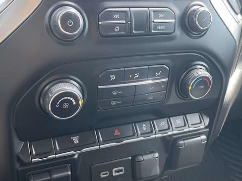 Used 2022 Chevrolet Silverado 3500 LT w/ Remote Start Package AWD/4WD image 17