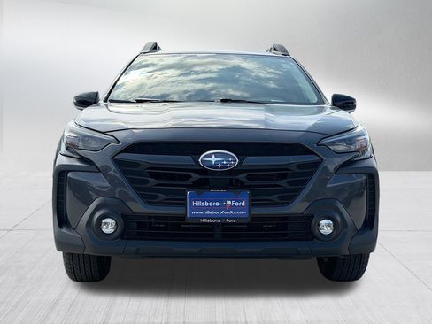 Used 2025 Subaru Outback Premium AWD/4WD image 2