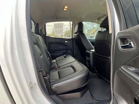 Used 2019 Chevrolet Colorado LT w/ Colorado RST Special Edition image 28