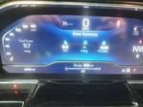 Used 2024 Chevrolet Silverado 1500 LT AWD/4WD image 9