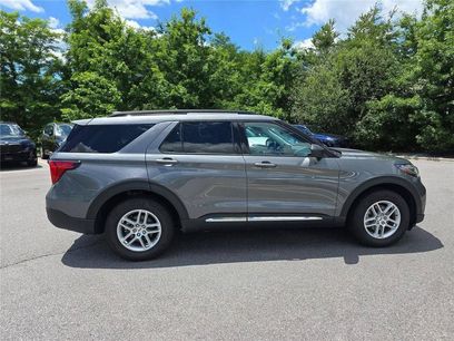 Used 2025 Ford Explorer Active