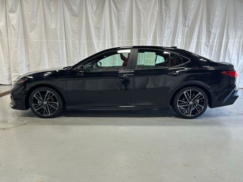 Used 2025 Toyota Camry XSE image 4