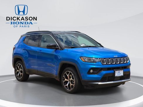 Used 2025 Jeep Compass Limited AWD/4WD image 3