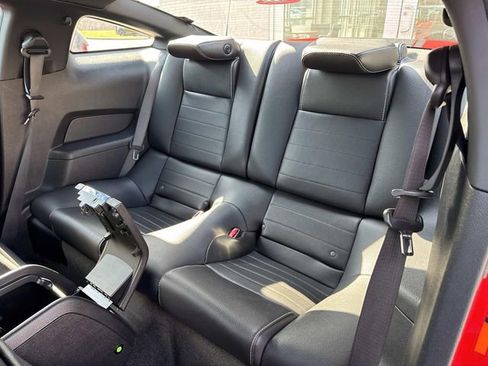 Used 2012 Ford Mustang GT Premium w/ HID Headlamps & Security Pkg image 17