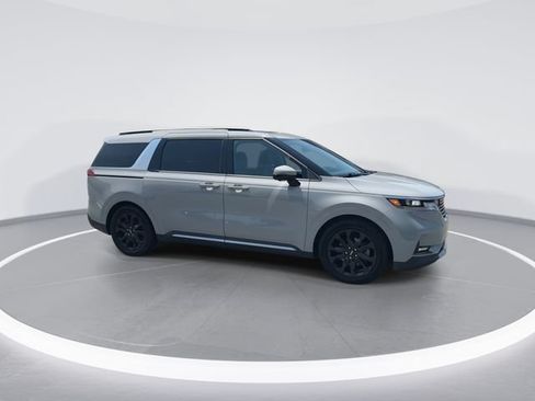 Used 2024 Kia Carnival SX Prestige FWD image 2