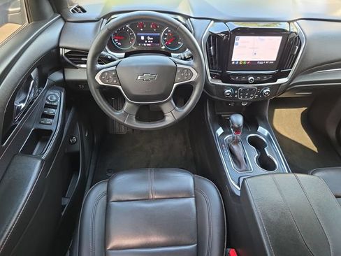 Used 2023 Chevrolet Traverse RS FWD image 13