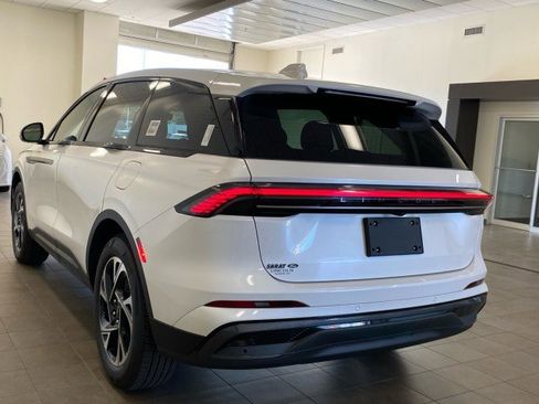 New 2025 Lincoln Nautilus Premier w/ Equipment Group 102A image 29