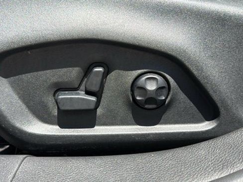 Used 2019 Jeep Compass Limited AWD/4WD image 14