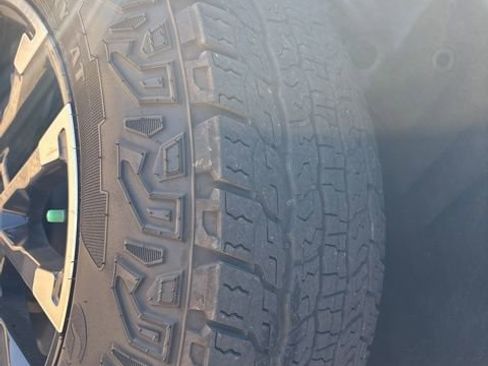 Used 2024 Chevrolet Traverse Z71 image 21