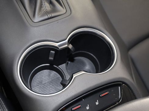 Used 2023 Toyota Venza XLE image 26