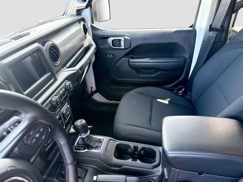 Used 2023 Jeep Wrangler Unlimited w/ Cold Weather Group AWD/4WD image 26
