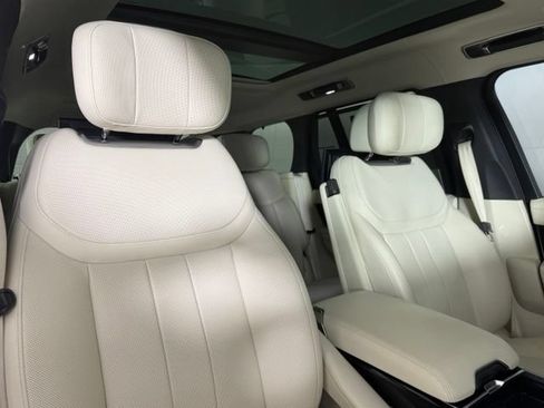 Used 2025 Land Rover Range Rover Autobiography AWD/4WD image 33