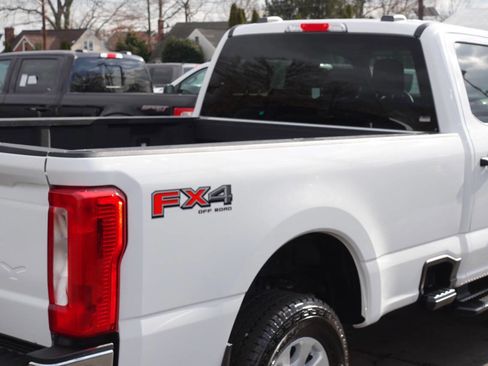 Used 2024 Ford F250 XLT w/ FX4 Off-Road Package image 11