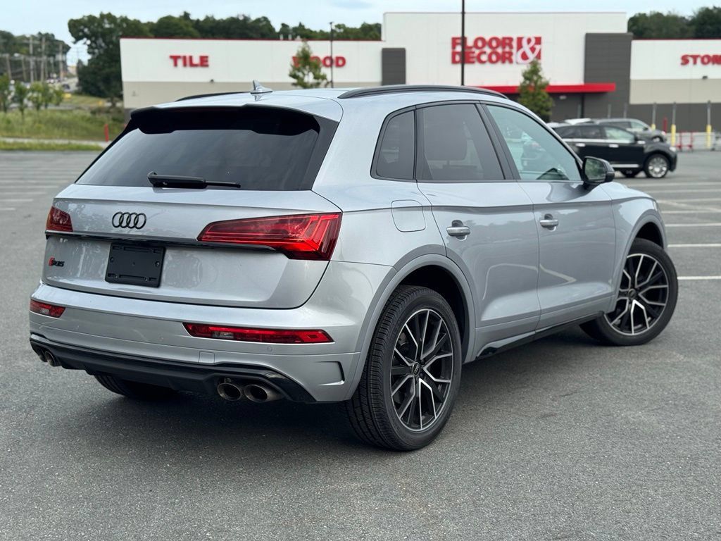 Used 2023 Audi SQ5 Premium Plus w/ Premium Plus Package AWD/4WD image 6