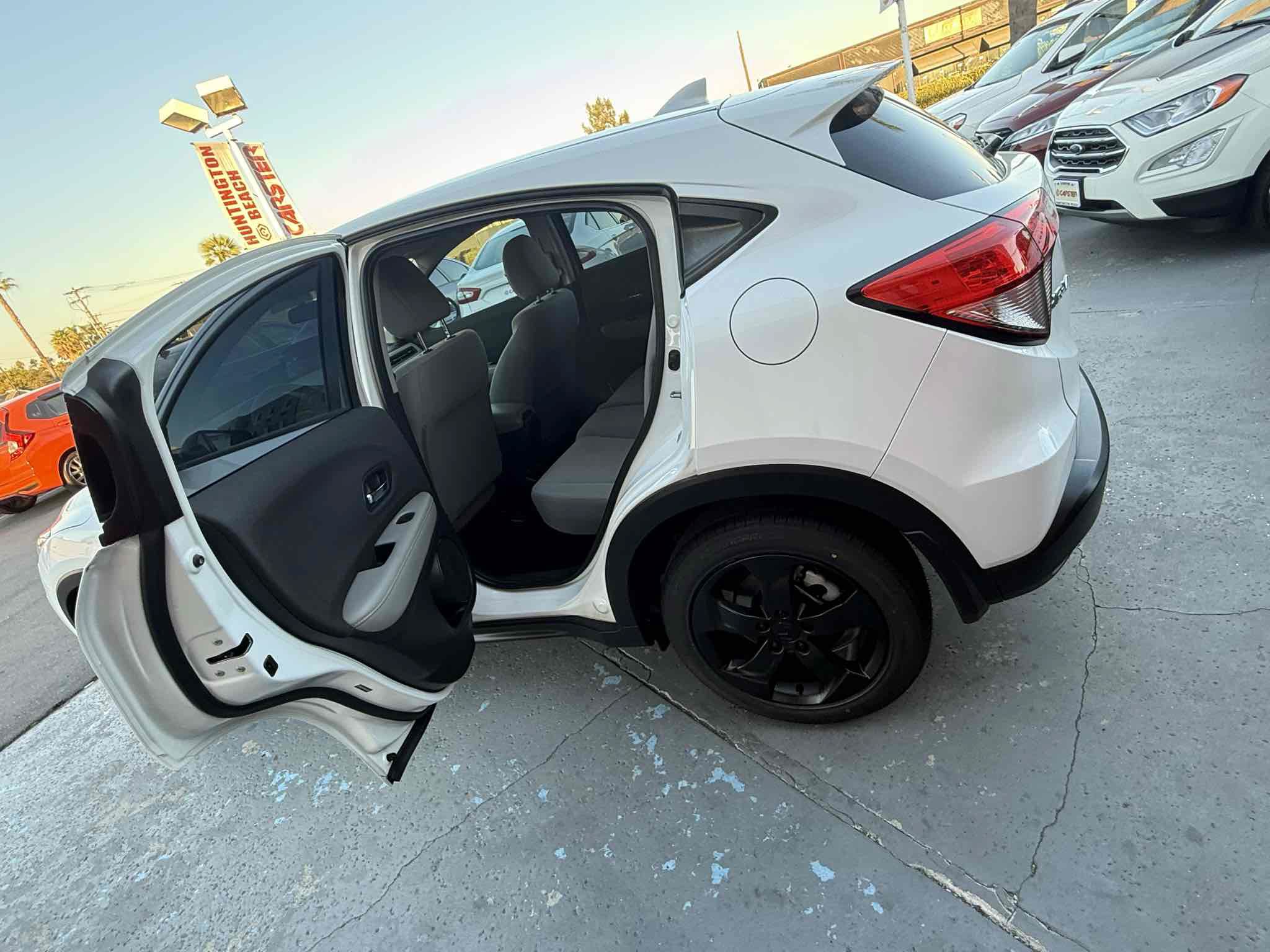 Used 2020 Honda HR-V LX image 81