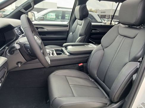 New 2026 Jeep Grand Wagoneer Limited AWD/4WD image 13
