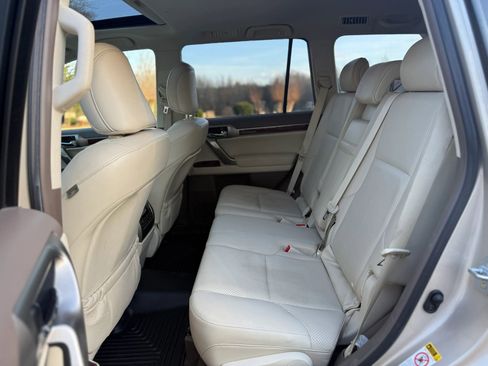 Used 2012 Lexus GX 460 Premium w/ Comfort Plus Pkg image 13