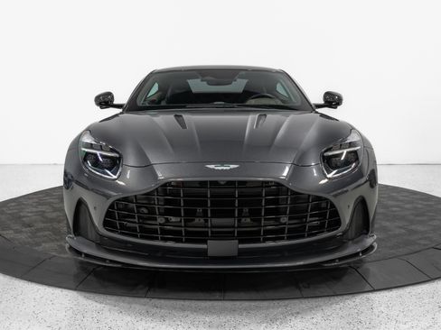 Used 2024 Aston Martin DB12 Coupe RWD image 13