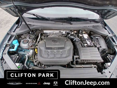 Used 2024 Volkswagen Tiguan SE image 27