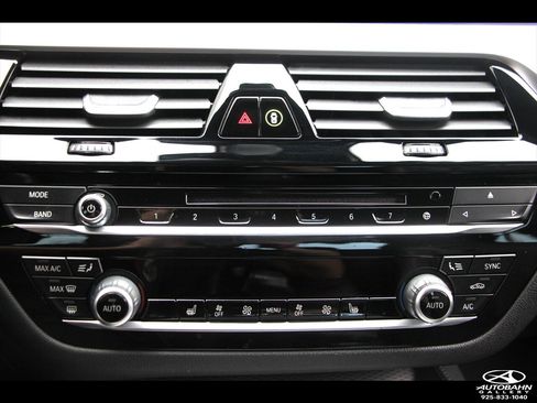 Used 2019 BMW 530e w/ M Sport Package image 23