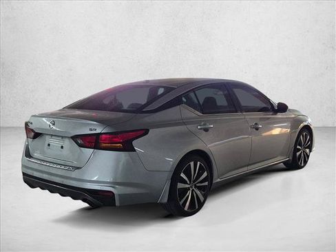 Used 2022 Nissan Altima 2.5 SR FWD image 5