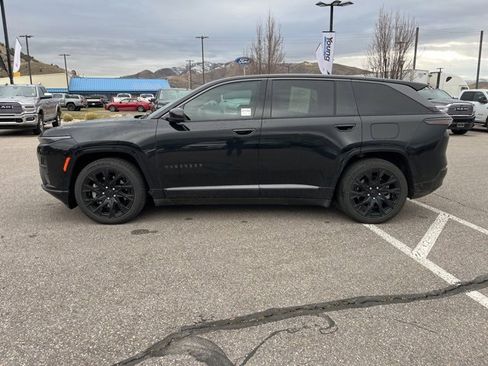 Used 2025 Jeep Wagoneer S Launch Edition w/ Trailer Tow Group image 7