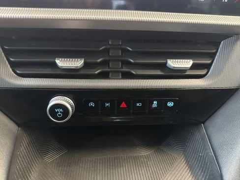 Used 2025 Ford Explorer ST-Line w/ ST-Line Street Pack image 26