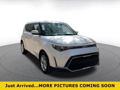 Used 2025 Kia Soul LX w/ LX Technology Package