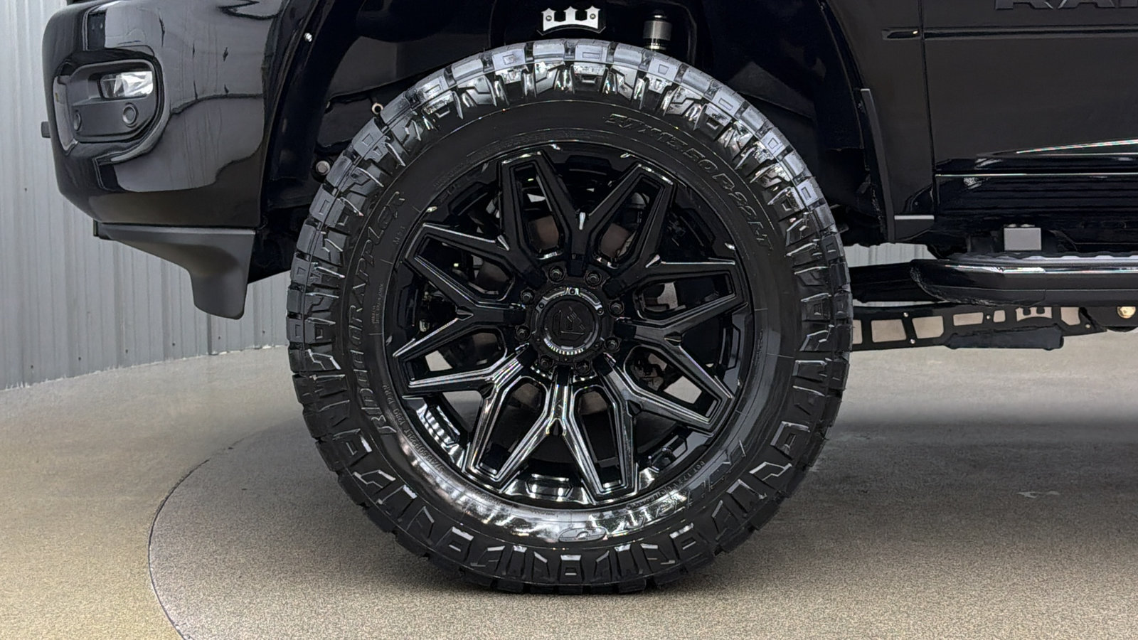 Used 2025 RAM 2500 Laramie w/ Night Edition AWD/4WD image 10