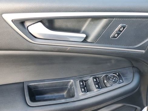 Used 2022 Ford Edge SEL image 12