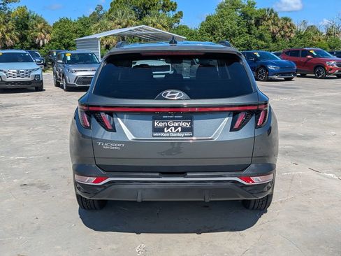 Used 2022 Hyundai Tucson SEL w/ Convenience + Premium Package FWD image 6