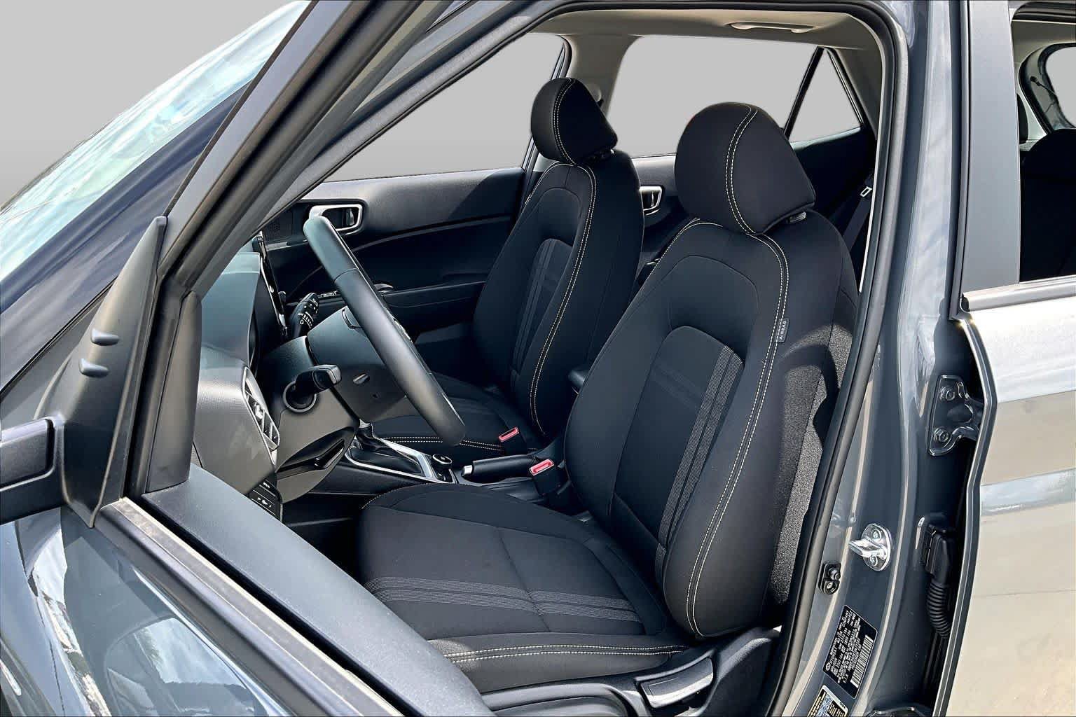 Certified 2026 Hyundai Venue SEL FWD image 8